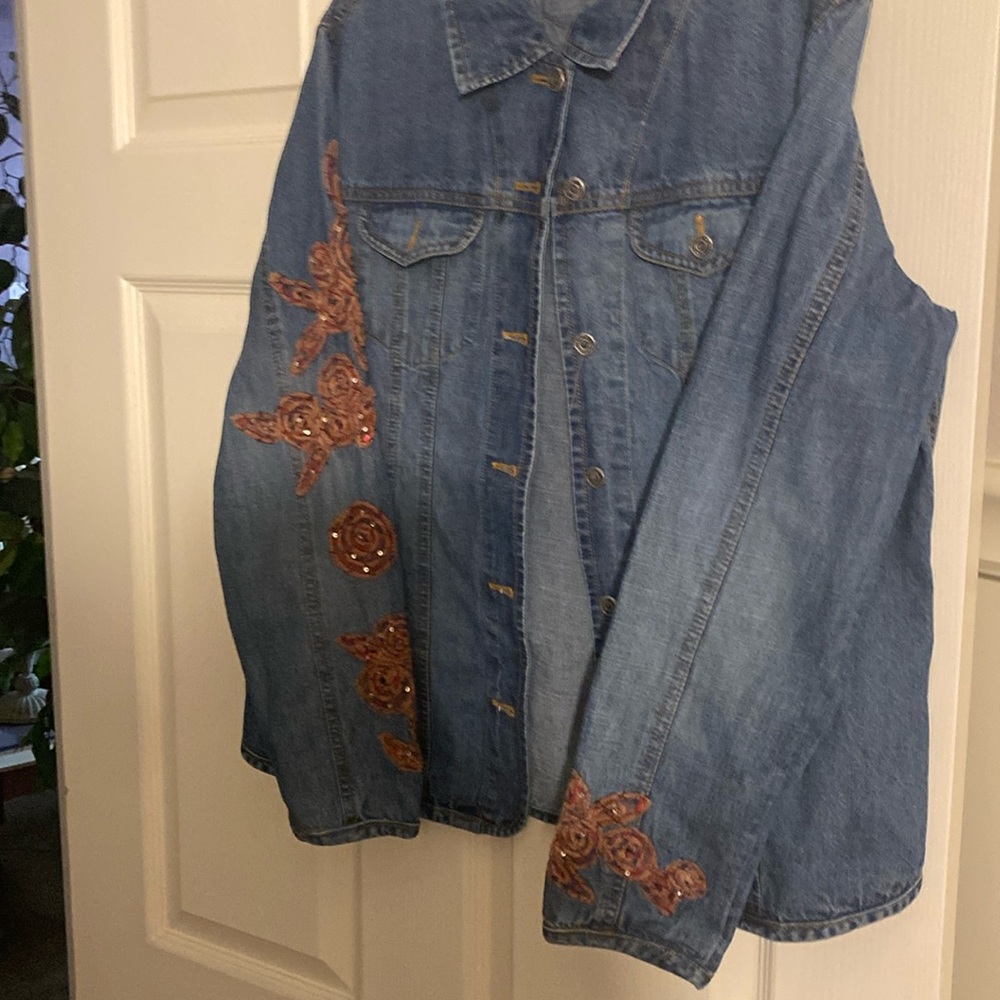 Women’s blue Jean jacket